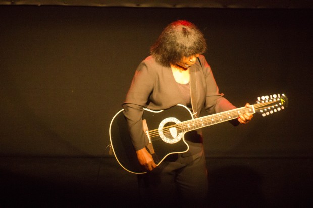 Joan Armatrading auf Abschiedstour in der Fabrik Hamburg