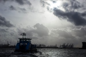 Sturm im Hamburger Hafen