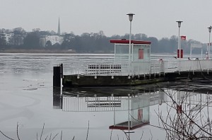 Anleger für Alssterdampfer auf der Außenalster