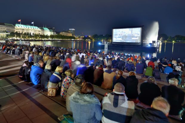 Filmfest Open Air am Jungfernstieg