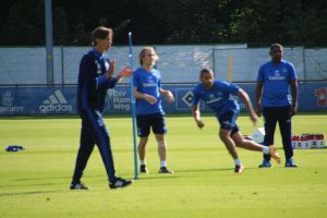 Assistent Frank Fröhling fordert "Tempo" ein