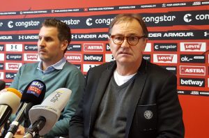 Ewald Lienen redet Klartext