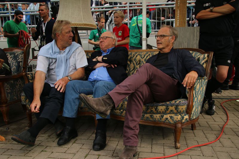 Reinhold Beckmann zusammen mit Uwe Seeler und Horst Hrubesch