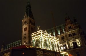 Weihnachtsmarkt am Hamburger Rathaus