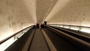 Die 80 Meter lange Rolltreppe zur Plaza