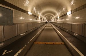 Alter Elbtunnel an den Landungsbrücken