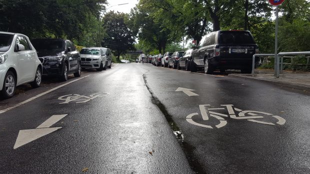 Die fertiggestellte Fahrradstraße am Leinpfad