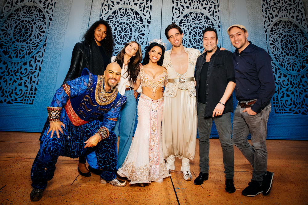 Jasmin (M. Monteiro), Aladdin (P. Büttner), Laith Al-Deen, Max Mutzke (v.li.n.re.) und Dschinni (K. Weinstein-Stor )