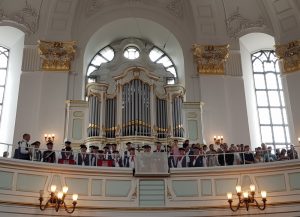 Shanty-Chor beim Eröffnungsgottesdienst