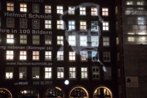 Lichtinstallation Helmut Schmidt