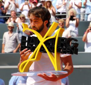 Nikoloz Basilashvili gewinnt den Titel am Rothenbbaum