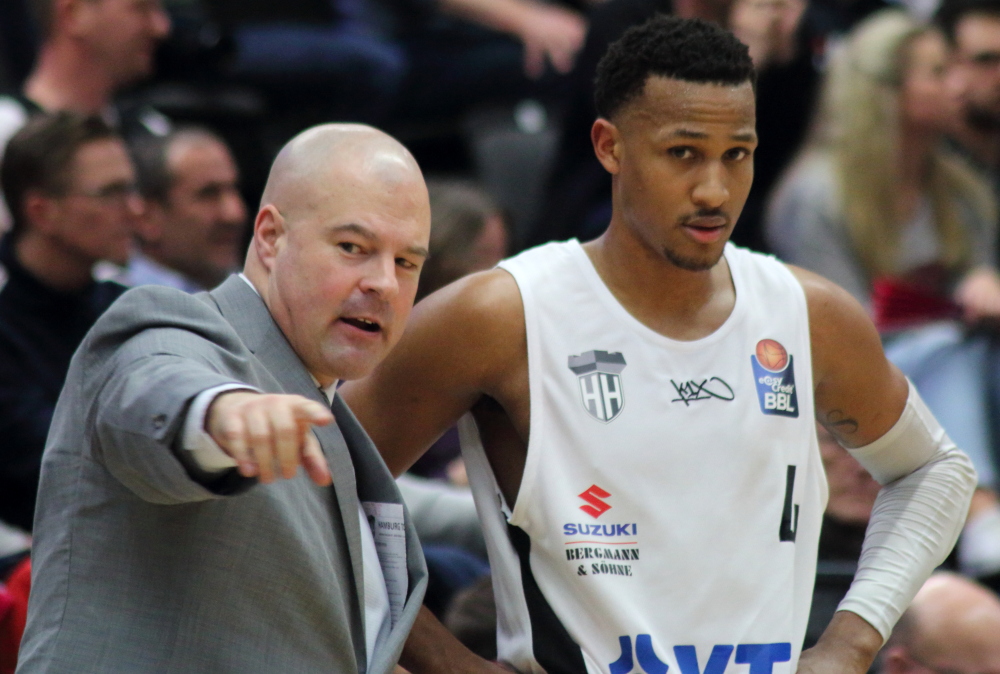 Mike Taylor mit Neuzugang Demarcus Holland